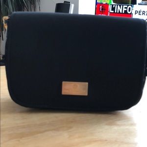 Small Frankie & Johnnie black purse crossbody